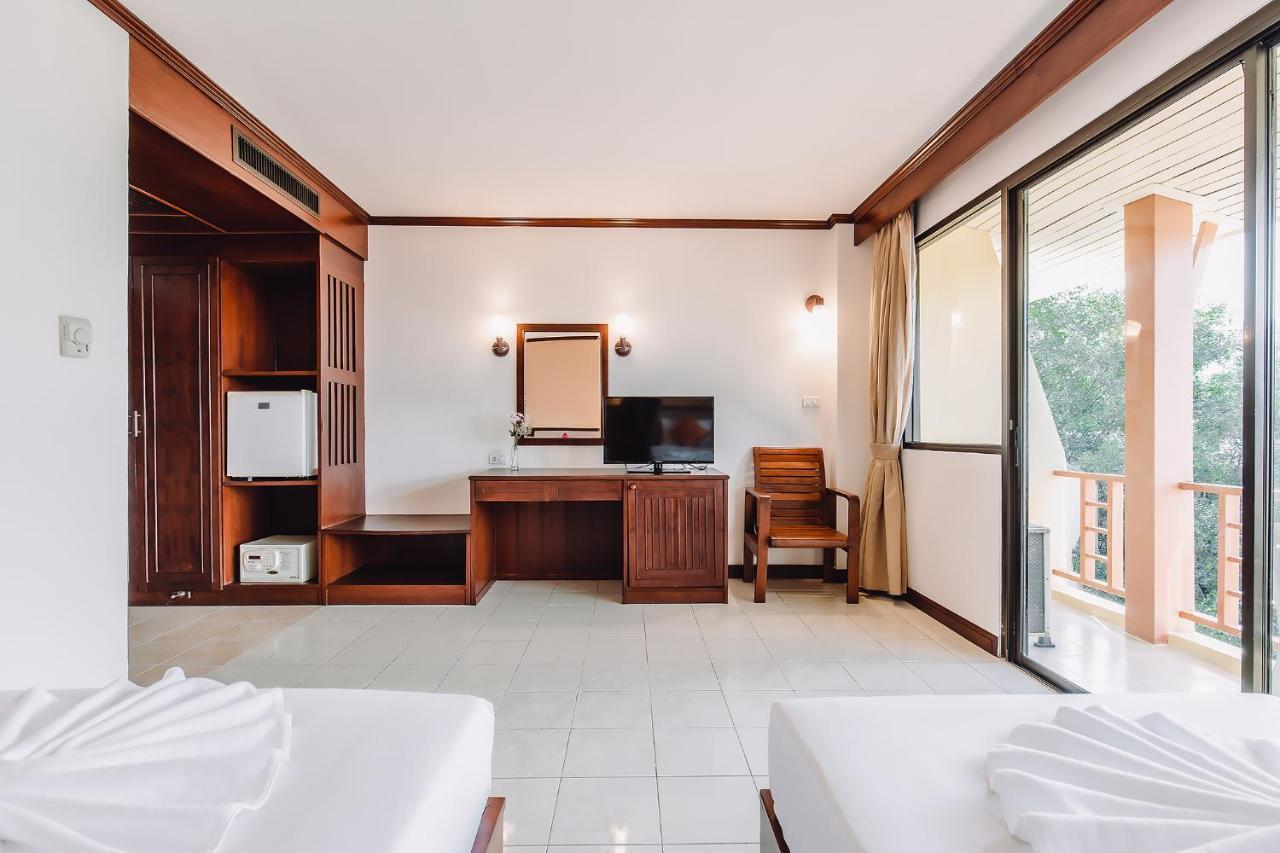 Bauman Ville Hotel Phuket Εξωτερικό φωτογραφία